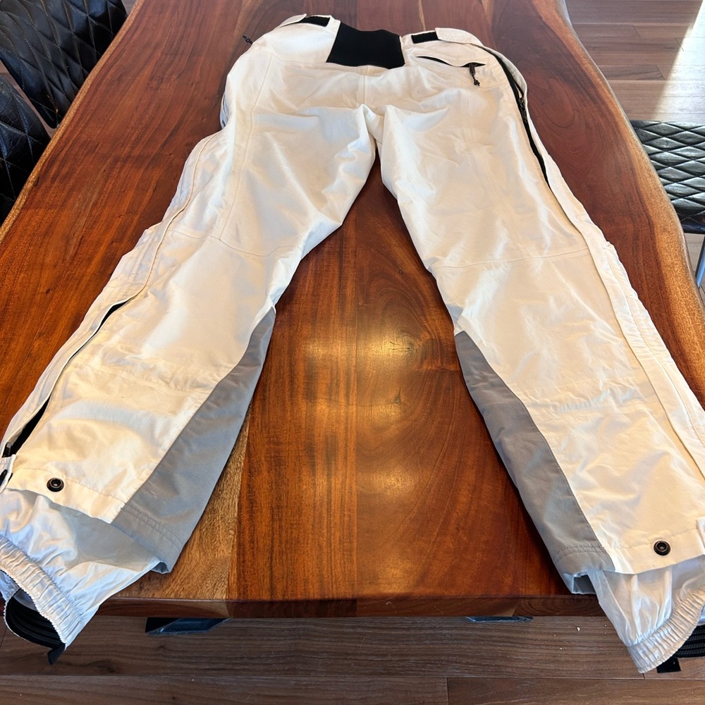 Mountain Hardwear Conduit Snow Pants Ski Snowboard. Women’s Medium. - Picture 2 of 10
